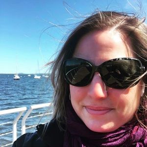 Meet your Posher, Lauren